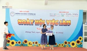 Nha khoa Adora